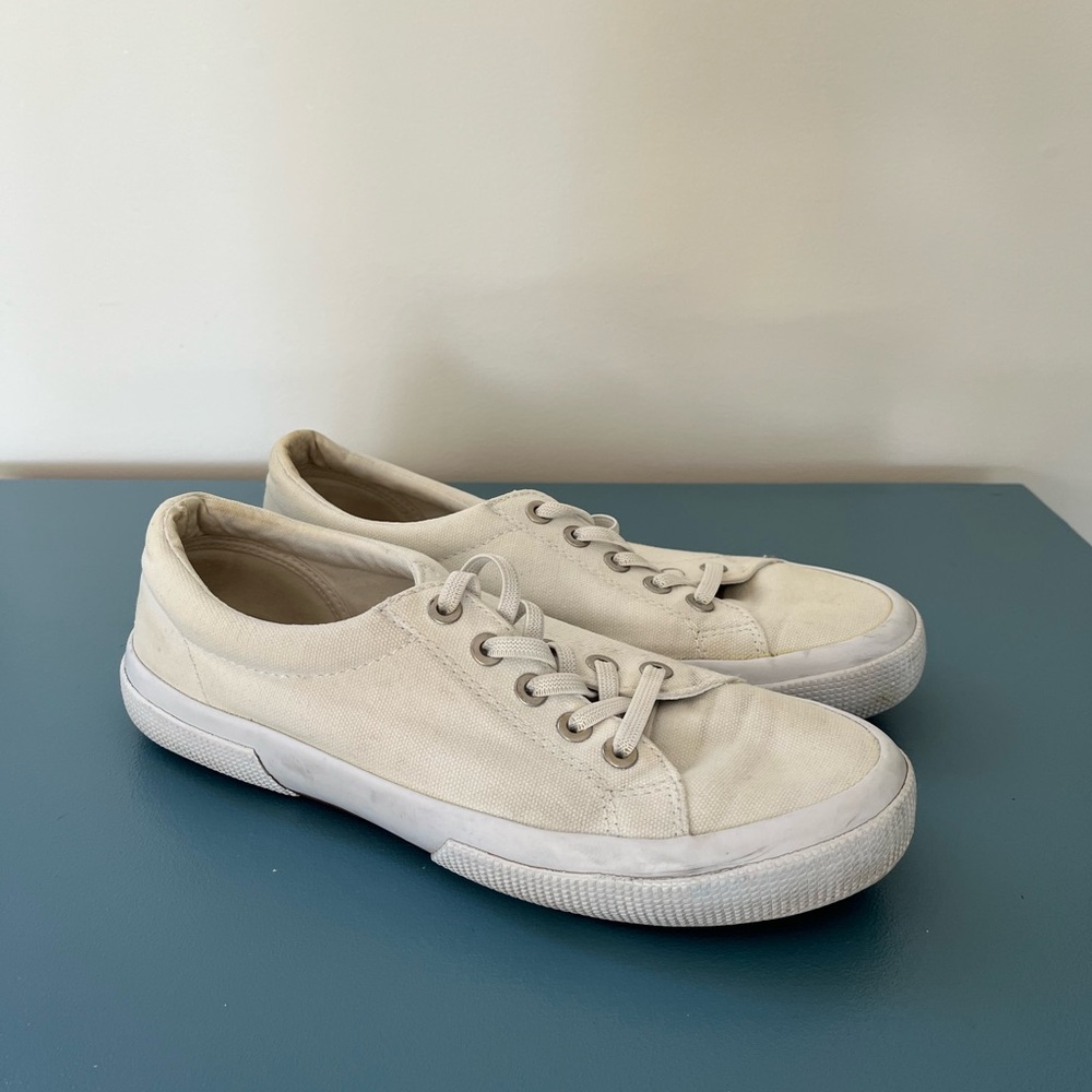 Low-Top Canvas Sneakers - White